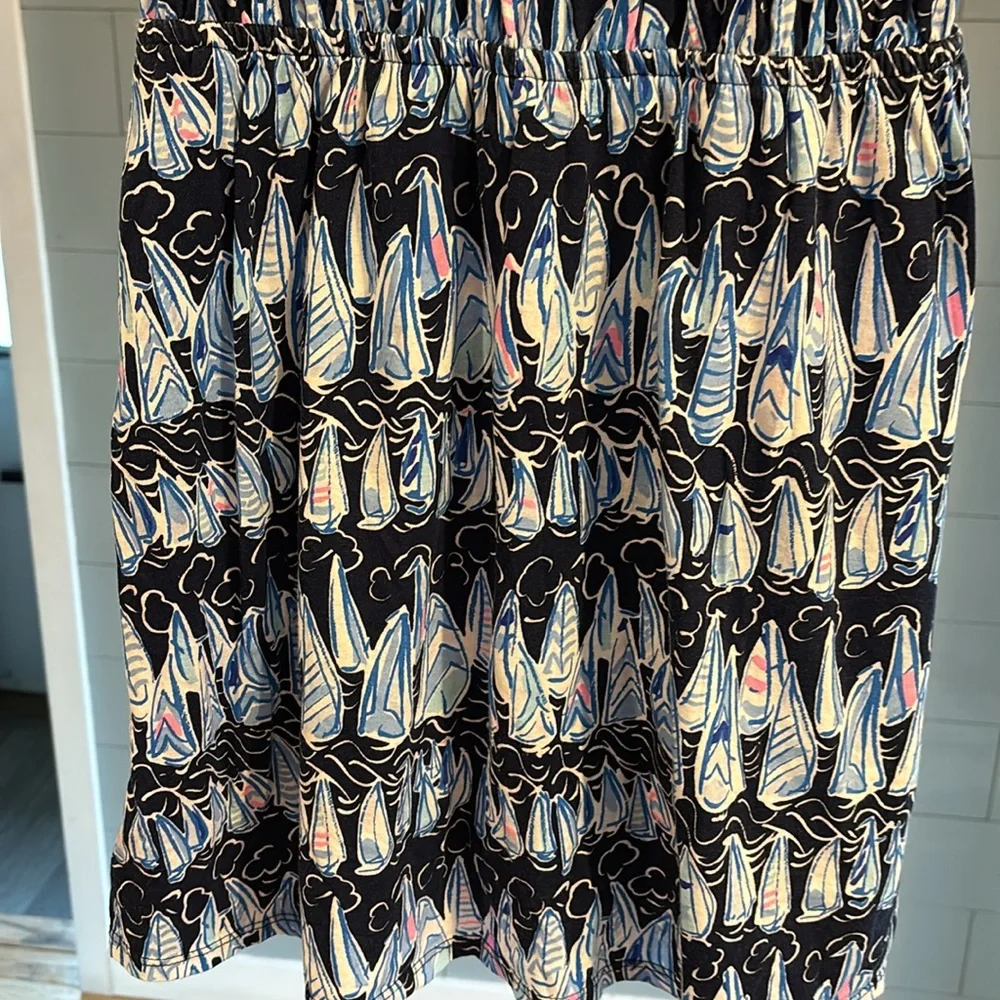 Lilly Pulitzer Loro Romper low tide navy Sales and stripes - Picture 2 of 6